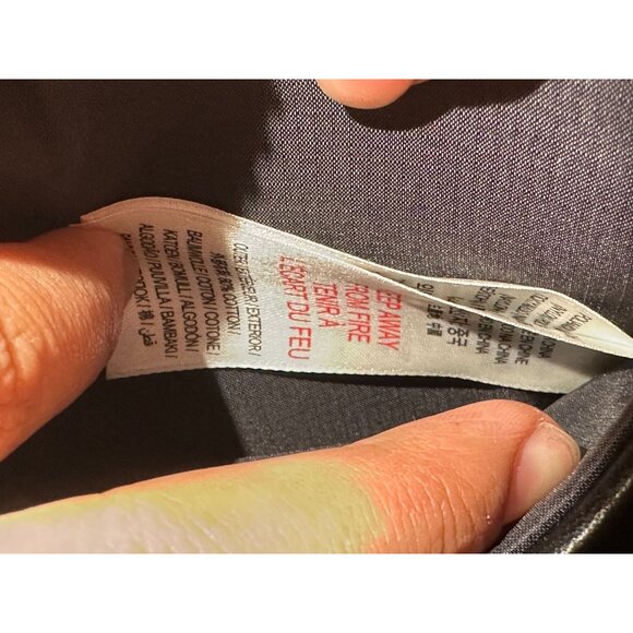 Burberry Checkered Crossbody Bag With Red Strap & Embroidered Patch - Picture 11 of 11